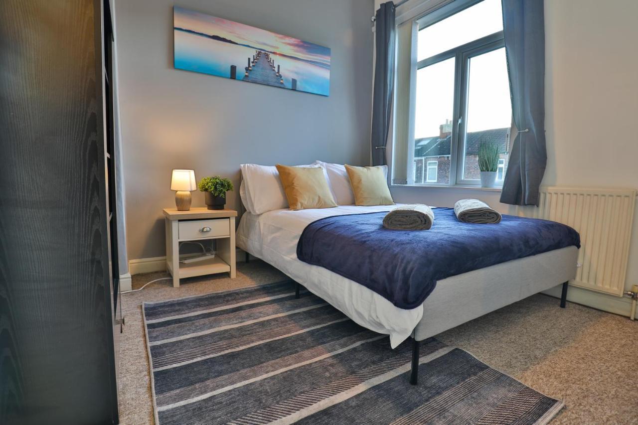 Devon St - Cozy Home, Free Easy Parking! キングストン・アポン・ハル エクステリア 写真