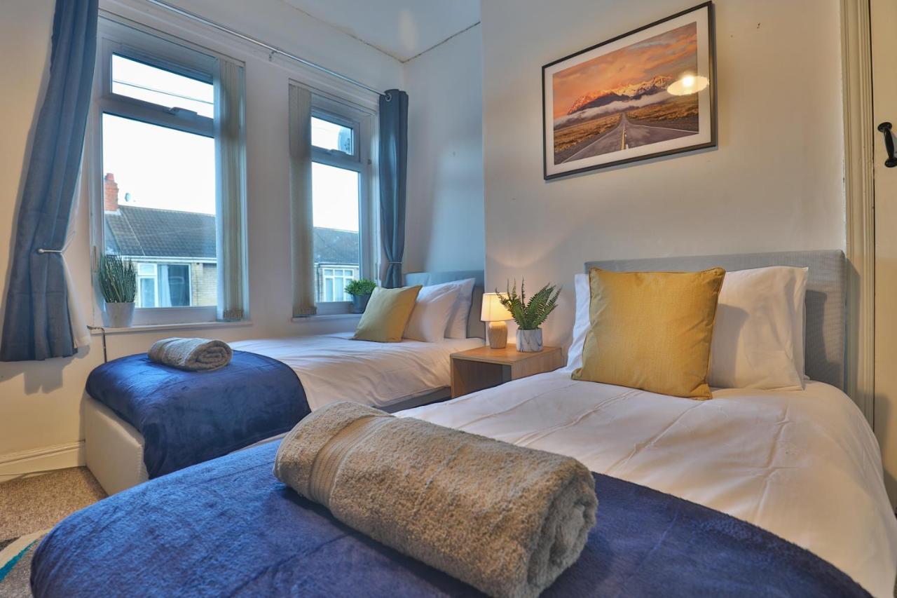 Devon St - Cozy Home, Free Easy Parking! キングストン・アポン・ハル エクステリア 写真